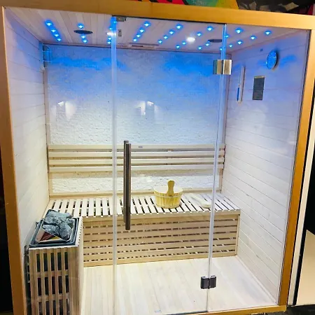 Capsule Street Art - Sauna- Jacuzzi - Playstation 5 - Billard - Netflix - Cinema - Terrasse * דואי